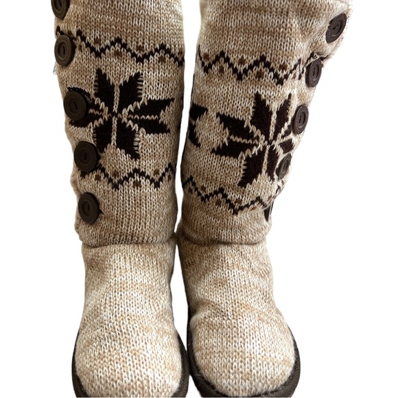 Sz 8 Muk Luks Button Up Boots - Picture 3 of 7